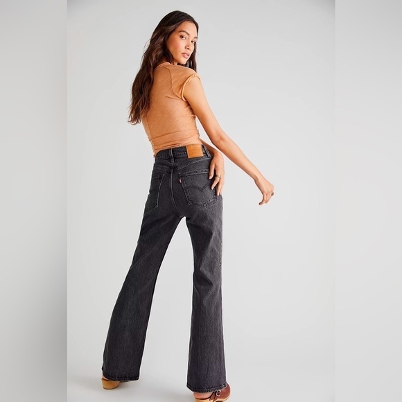 NEW Levi's 70's High Flare Jeans in Just a Hint 25 - Picture 5 of 16